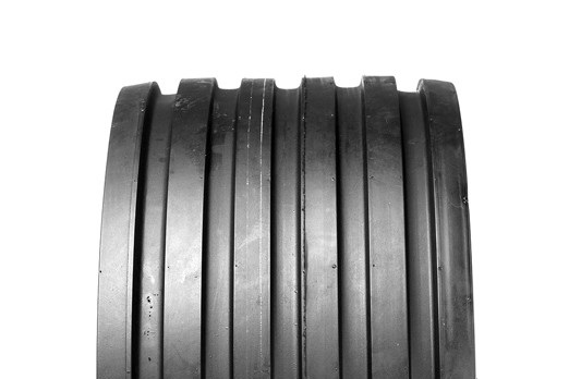 IMP-PNEU BKT 300 / 65 R12 PR8