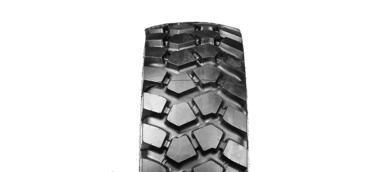 REIFEN BKT 335 / 80 R20