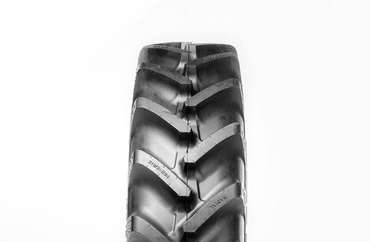 REIFEN BKT 210 / 90 R24