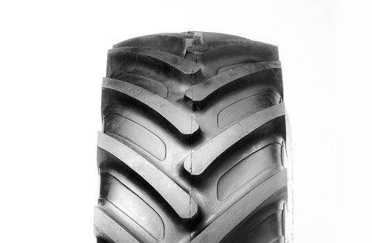 REIFEN Alliance 520 / 70 R34 PR14