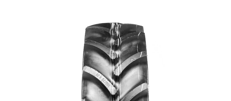 REIFEN Mitas 240 / 70 R16