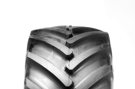 REIFEN Alliance 500 / 85 R30