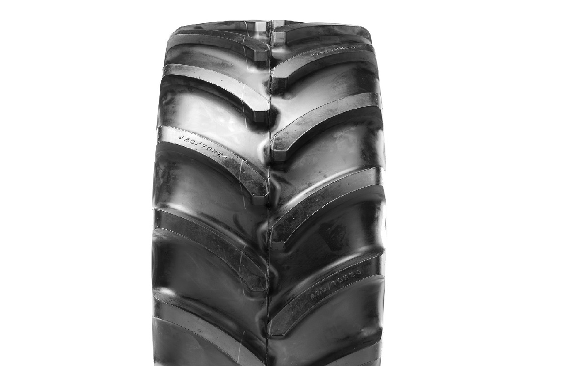 REIFEN Firestone 420 / 70 R24