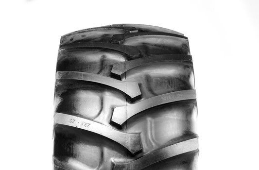 REIFEN Alliance 20.8  R38 PR14